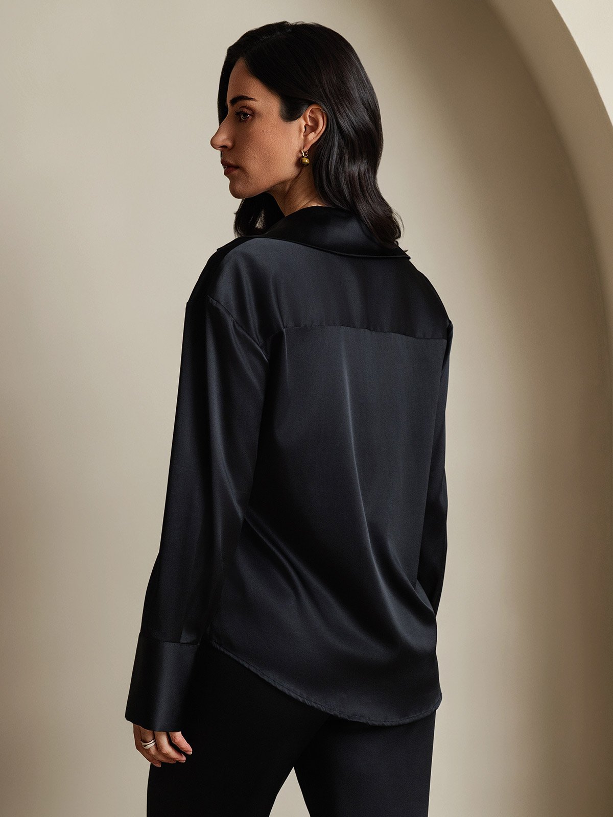 SilkSilky-FI 19Momme Womens Shirt Musta 002