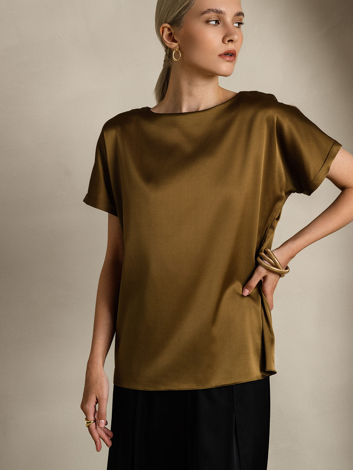 [Ruskea] SilkSilky-FI 19Momme Silk Short Sleeve Round Neck Naisten T-paita 005