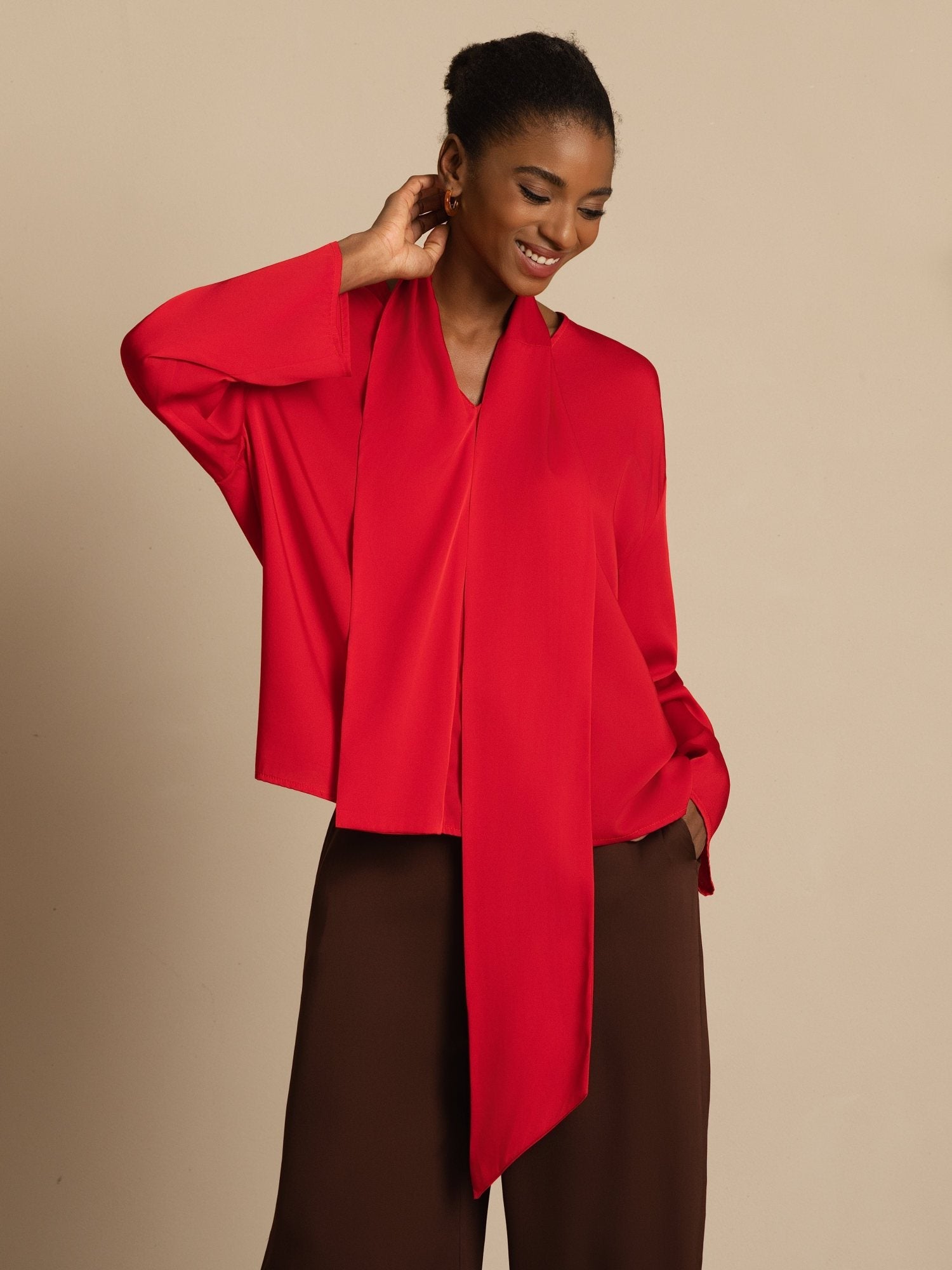 [Viini] SilkSilky-FI 19Momme Silkki Pitkähihainen V Pääntie Pusero 002