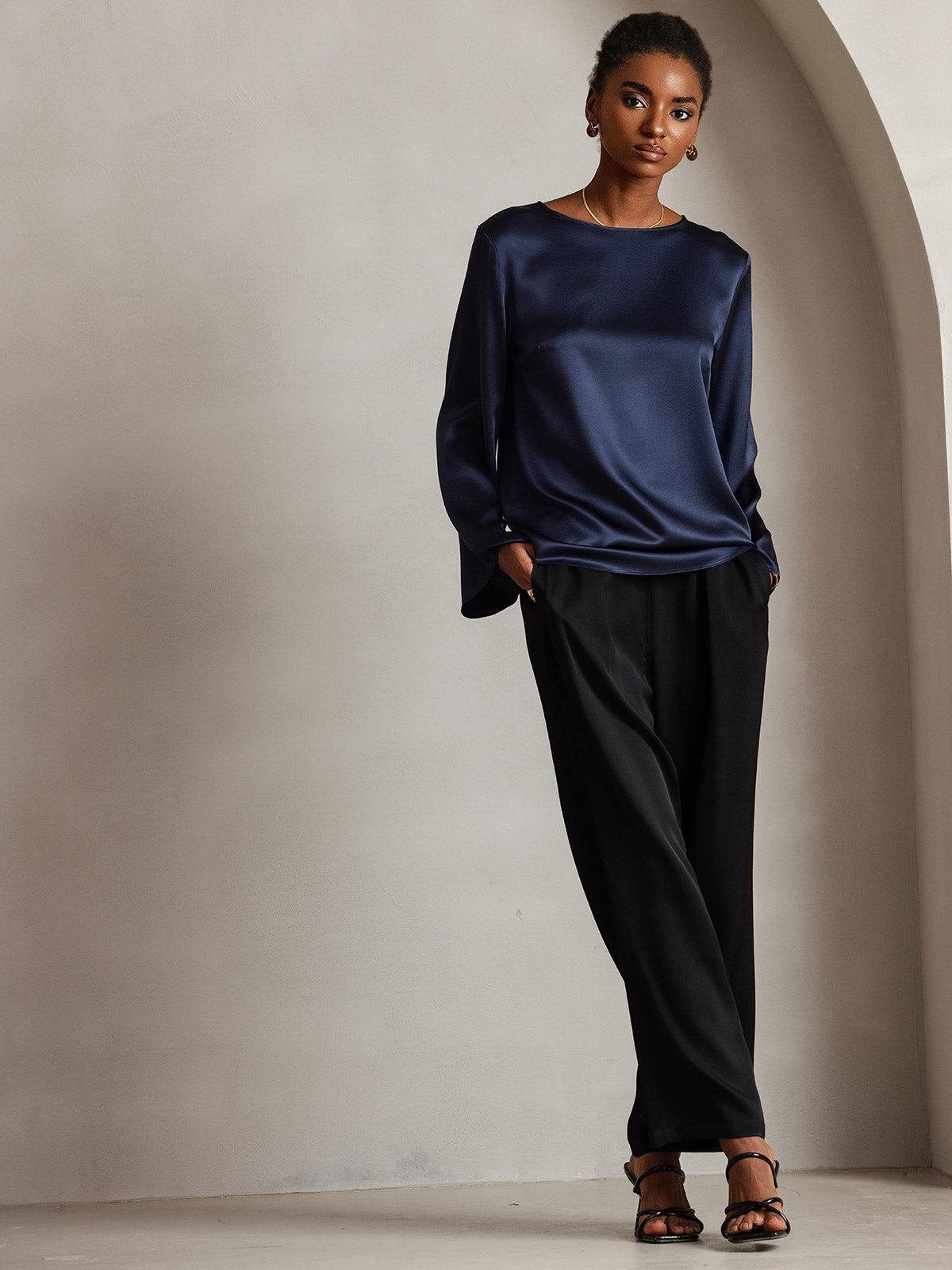 [Tummansininen] SilkSilky-FI 19Momme Womens T-Shirt 006