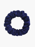 SilkSilky FI 19Momme Pure Silk Scrunchie Tummansininen 004