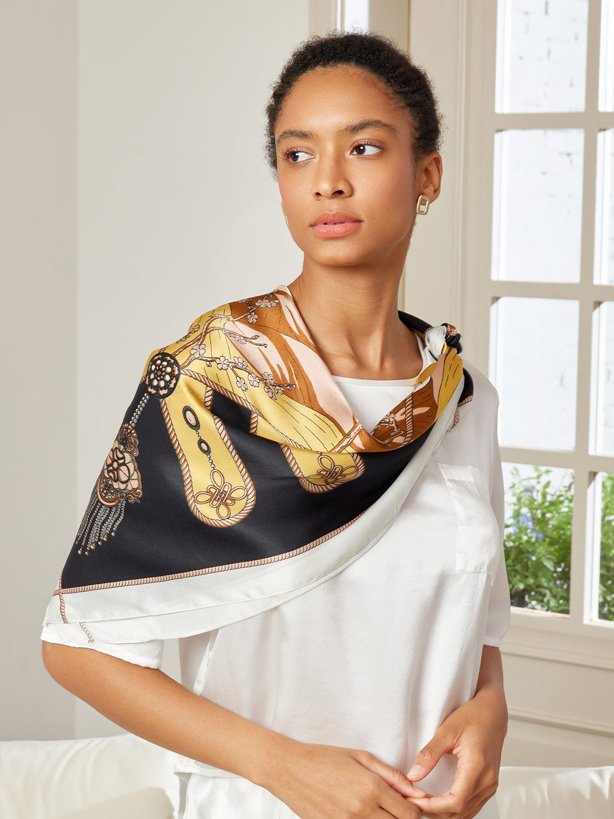 SilkSilky FI Pure Silk Scarf Musta 001