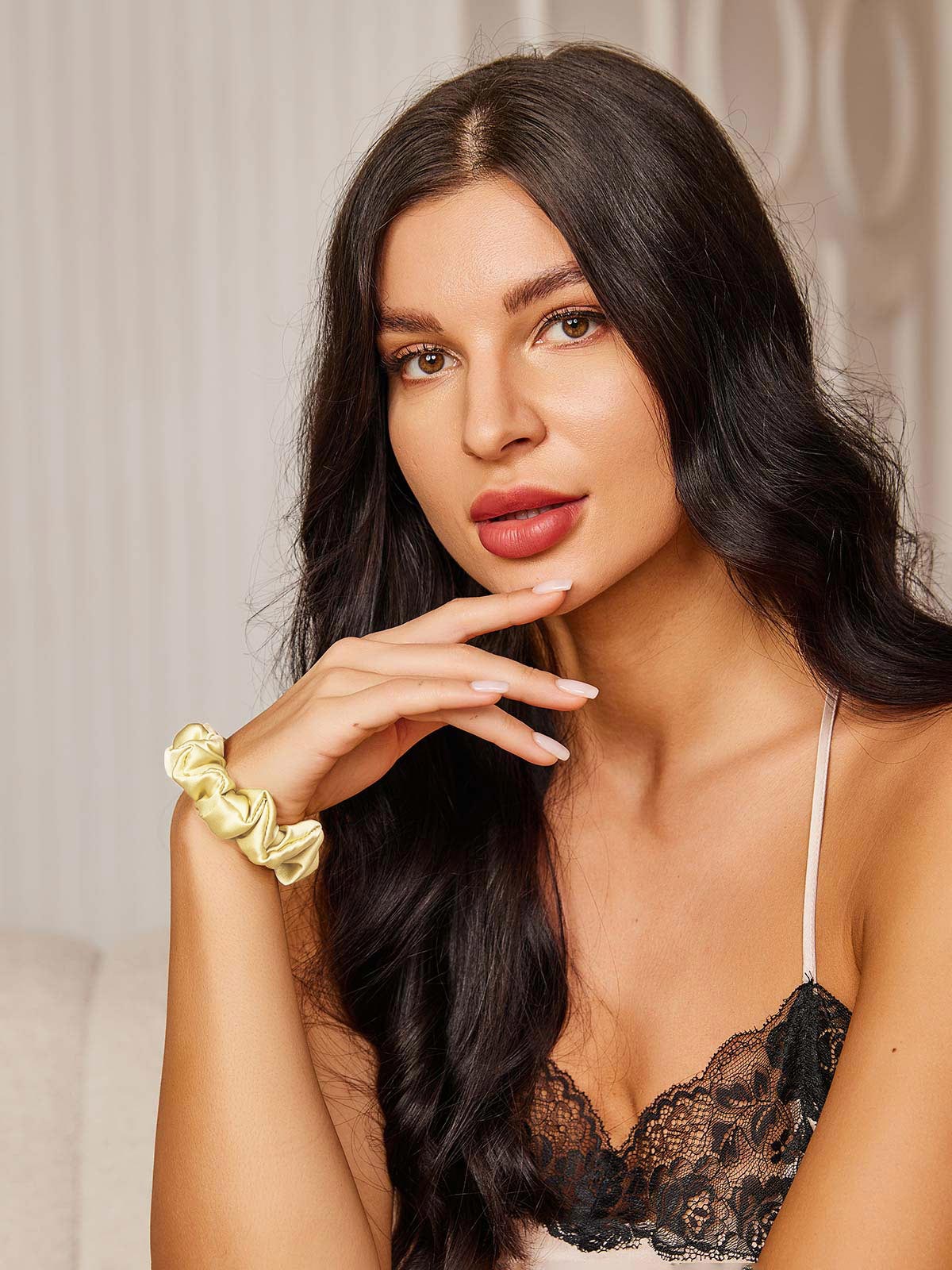 [Vaaleankeltainen] SilkSilky-FI 19Momme Scrunchie 001