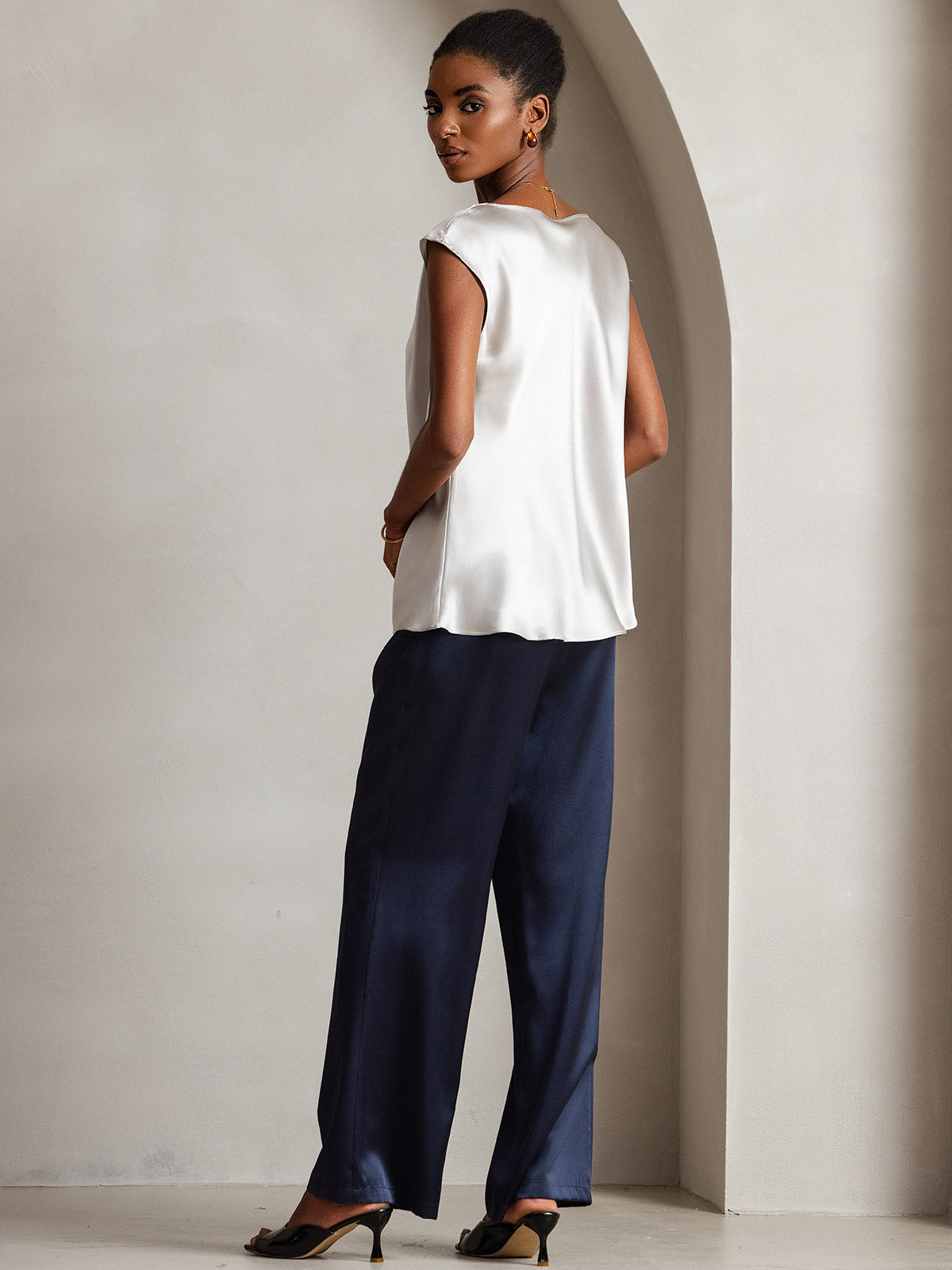 [Vaalean Harmaa] SilkSilky-FI 19Momme Womens T-Shirt 004