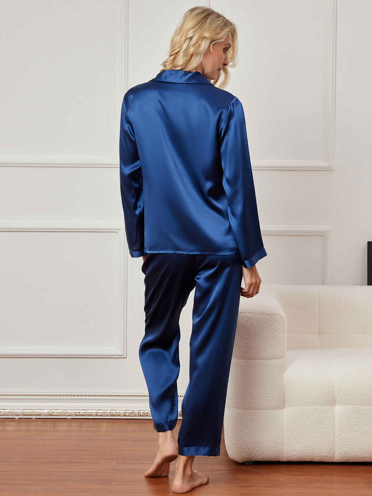 [Tummansininen] SilkSilky-FI Womens Pajamas 002