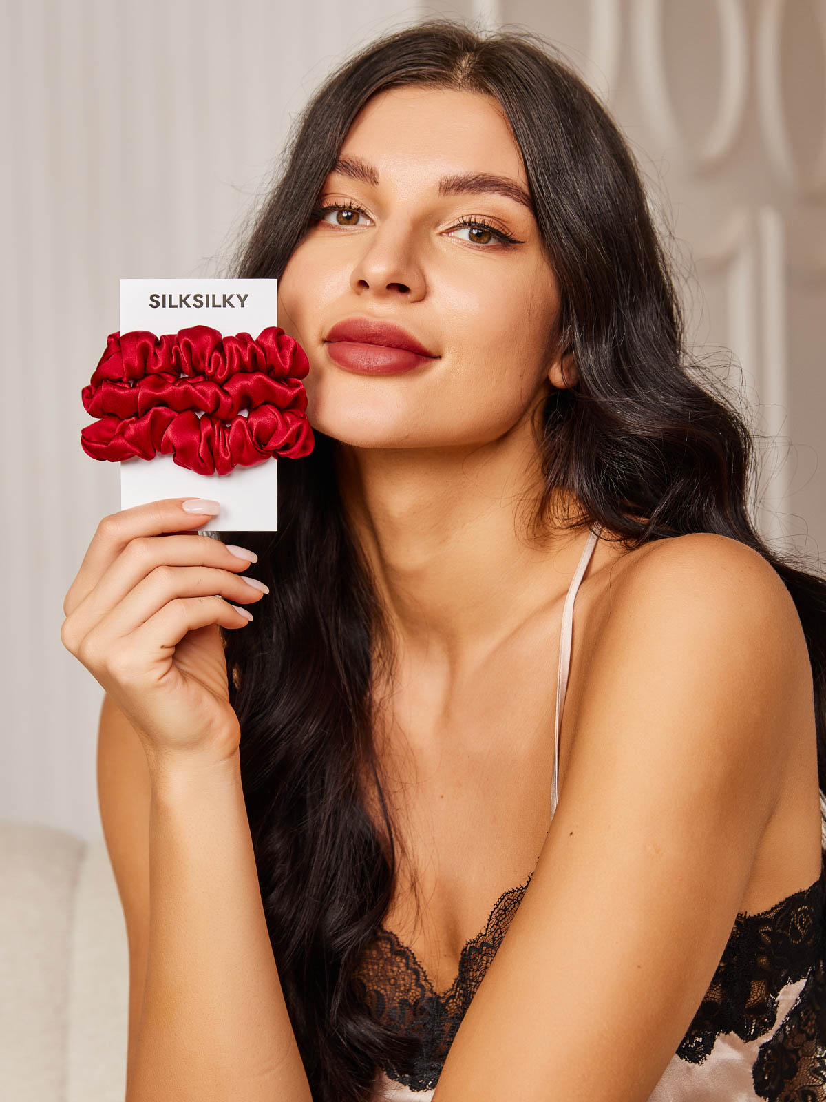 [Punainen] SilkSilky-FI 19Momme Scrunchie 002