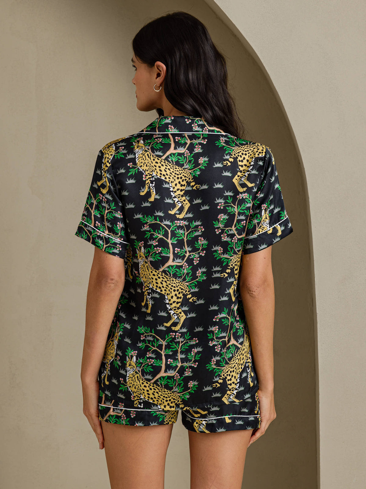 [Musta Servaali] SilkSilky-FI Short Sleeve Notch Collar Naisten Pyjamat 002