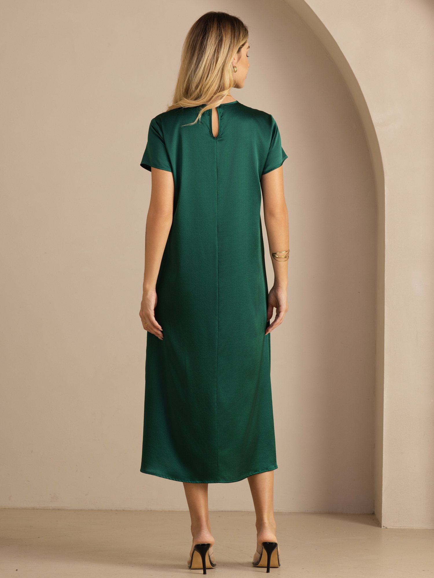 [Tummanvihreä] SilkSilky-FI Short Sleeve Round Neck Mekko 002