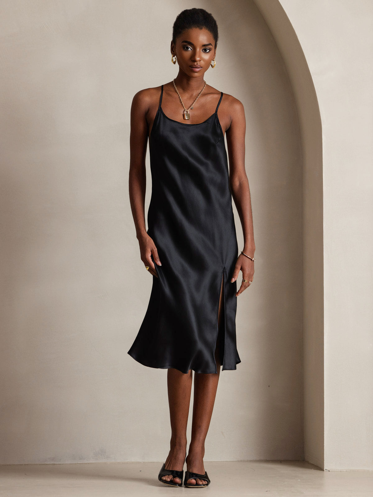 [Musta] SilkSilky-FI Dress 005
