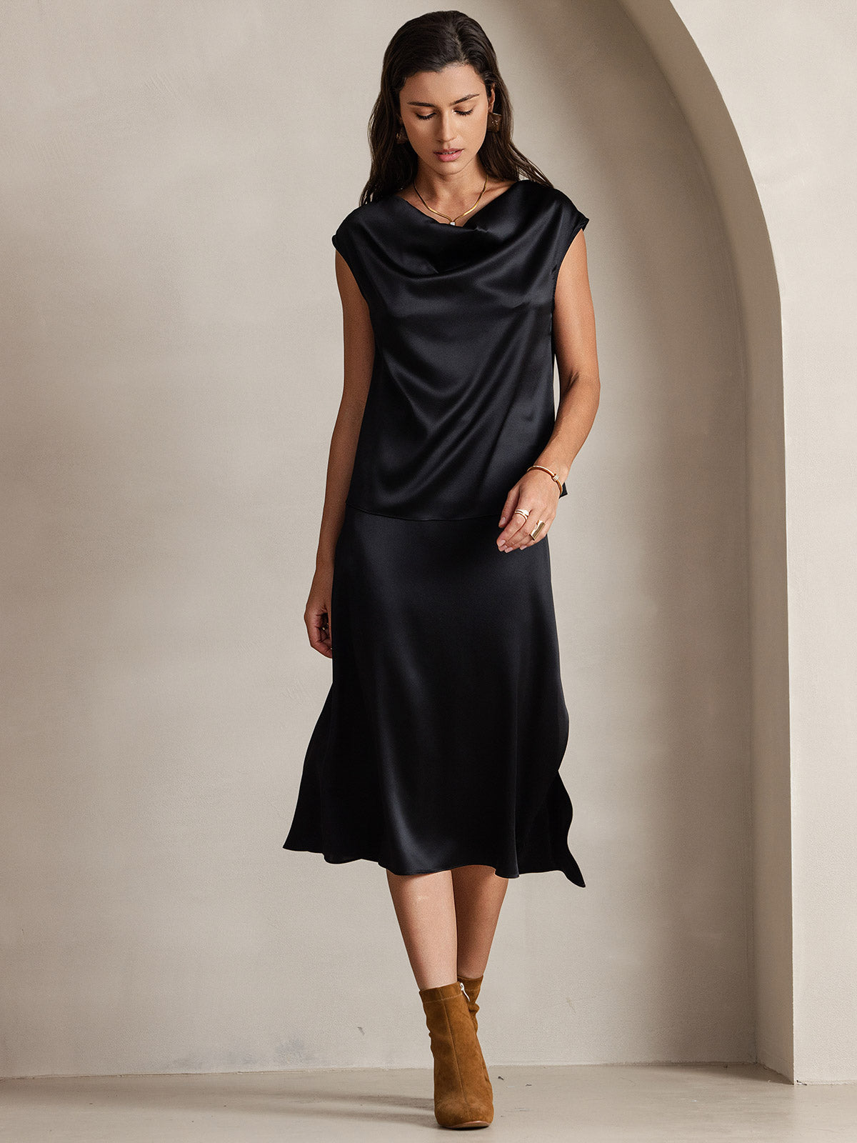 [Musta] SilkSilky-FI 19Momme Silk Sleeveless Cowl Neck Naisten T-paita 004