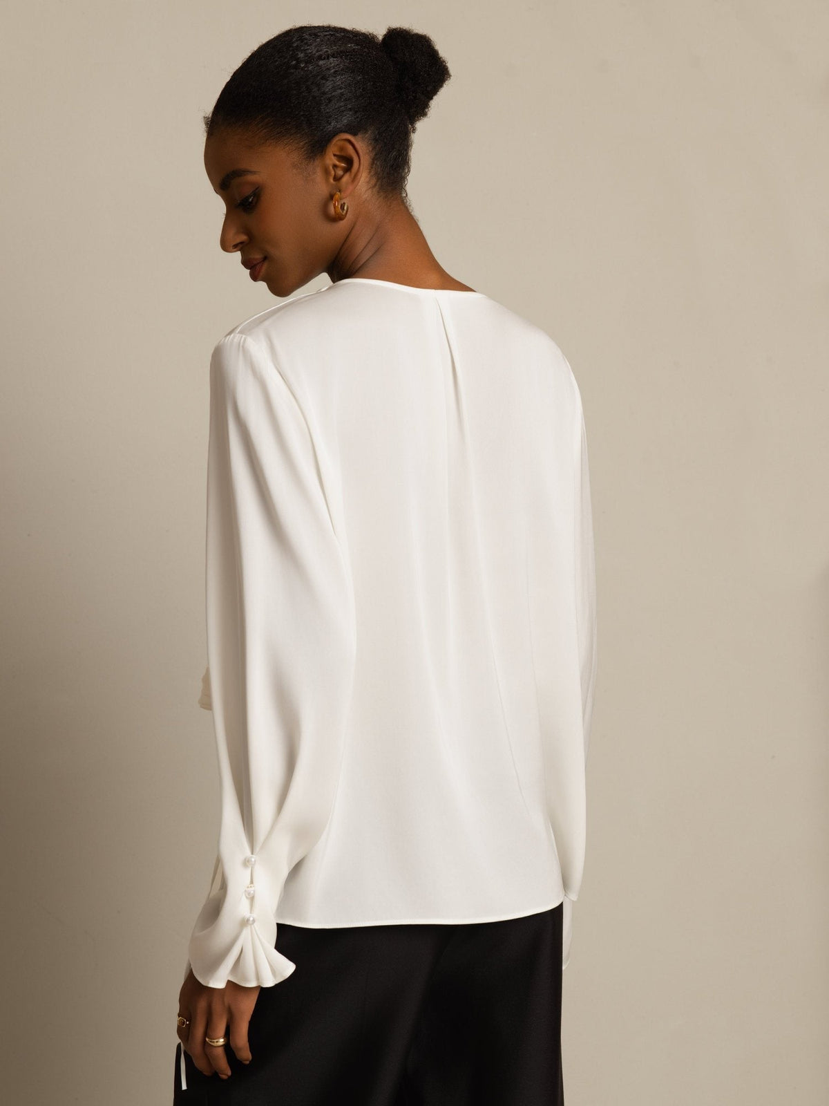 [Valkoinen] SilkSilky-FI Long Sleeve V Neck Naisten Puserot 002