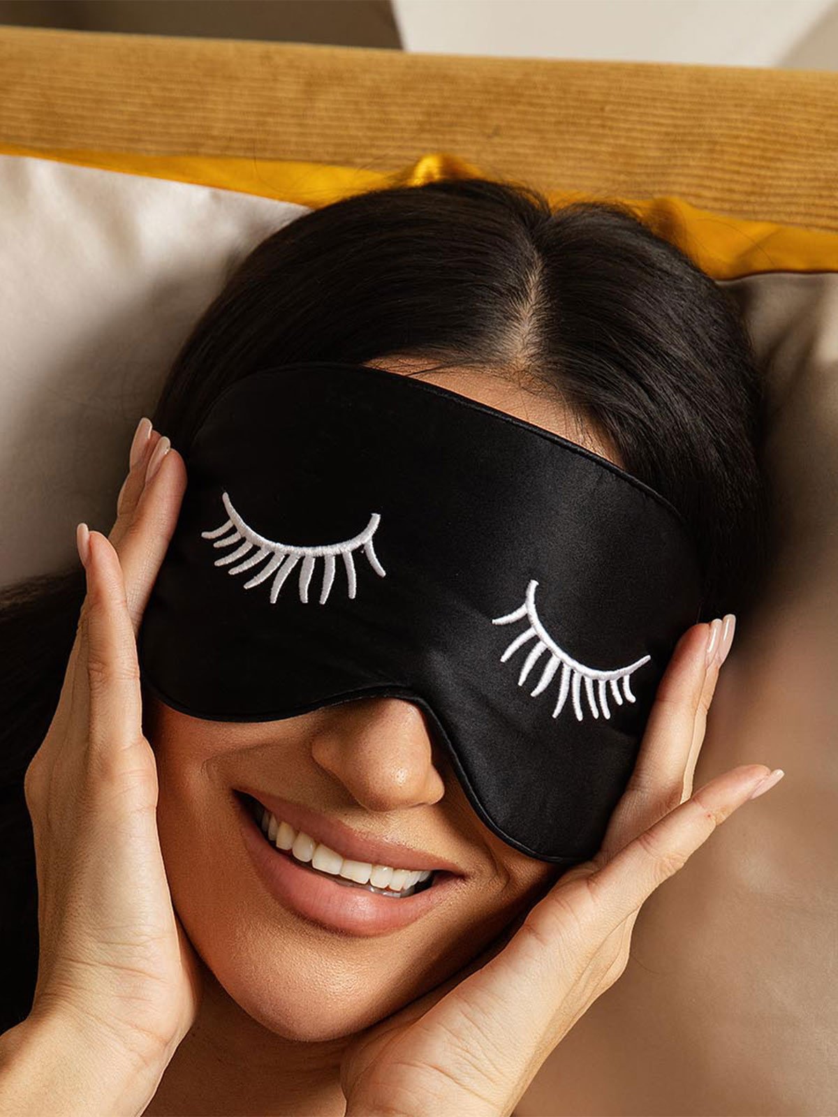 [ValkoisetRipsit] SilkSilky-FI Eye Mask 003