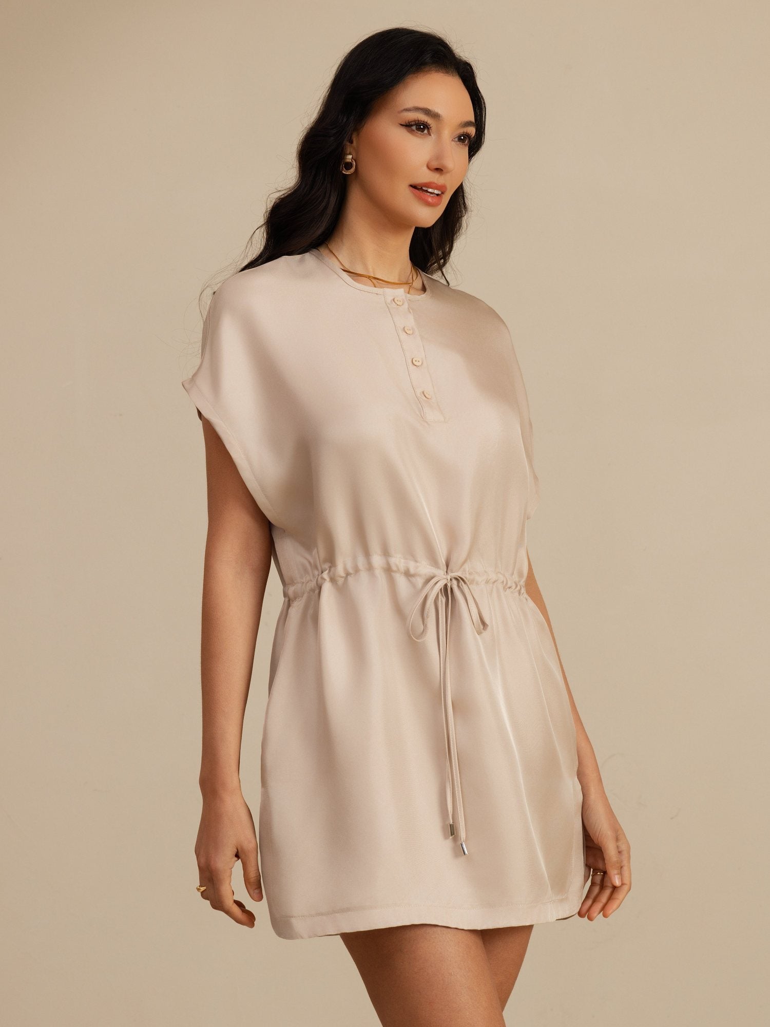 [Tan] SilkSilky-FI 18Momme Lyhythihainen Hiha Henley-kaula-aukko Mekko 003