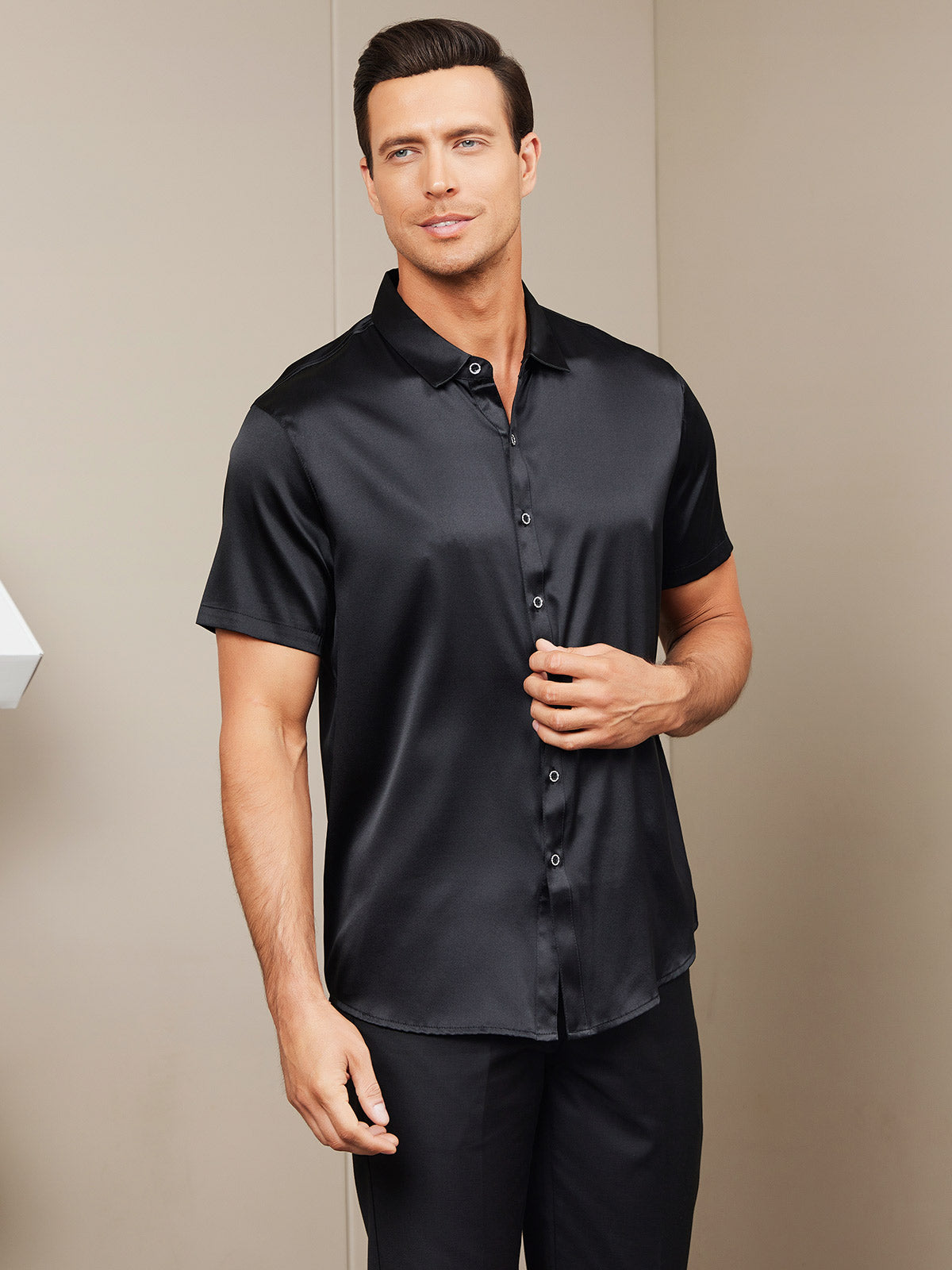 [Musta] SilkSilky-FI Silk Short Sleeve Collar Miesten Paita 004