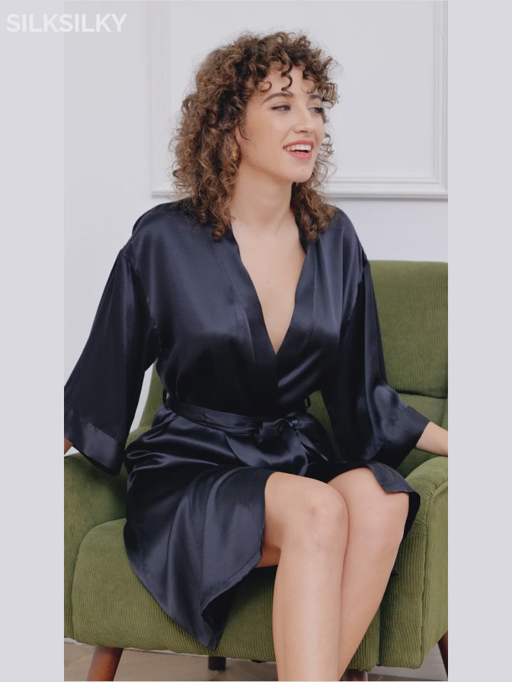 SilkSilky-FI Womens Robe video 001
